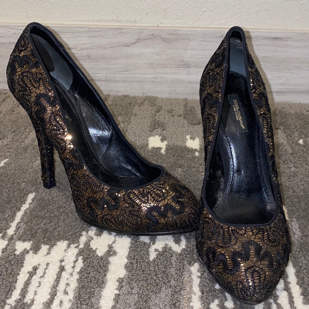 Dolce & Gabbana Closed Toe Pumps